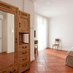 Eden Jacuzzi Pool Отель типа 