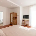 Eden Jacuzzi Pool Отель типа 