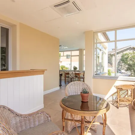 Eden Jacuzzi Pool ベッド・アンド・ブレックファスト