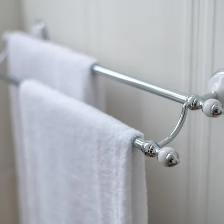 Eden Jacuzzi Pool ベッド・アンド・ブレックファスト 4*