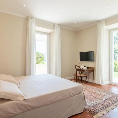 Eden Jacuzzi Pool 4*