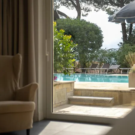 Eden Jacuzzi Pool Domaso