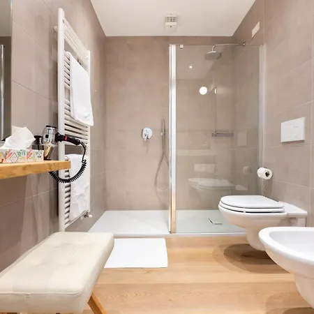 Bed & Breakfast Eden Jacuzzi Pool