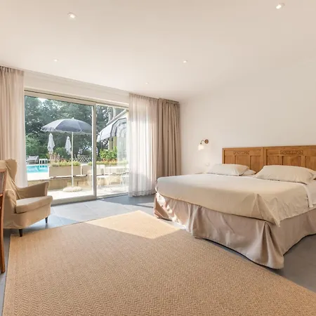 Eden Jacuzzi Pool Bed & Breakfast 4*