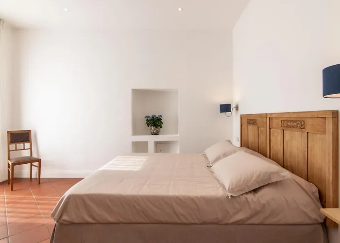 Eden Jacuzzi Pool Bed & Breakfast 4*