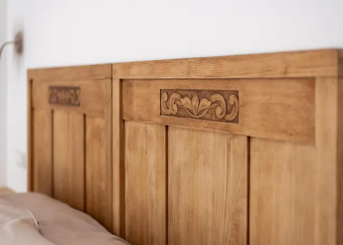 לינה וארוחת בוקר Eden Jacuzzi Pool