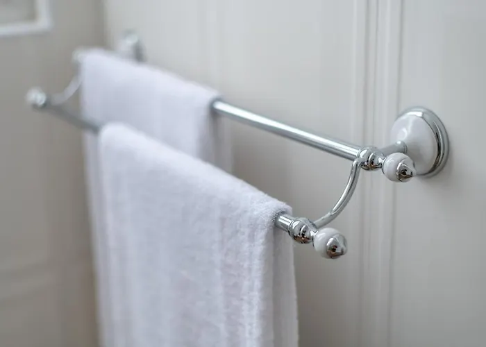 Eden Jacuzzi Pool לינה וארוחת בוקר 4*