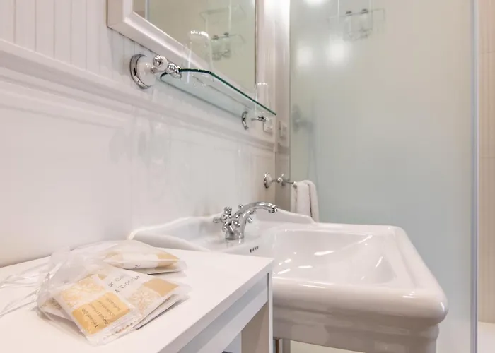 Oda ve Kahvaltı Eden Jacuzzi Pool