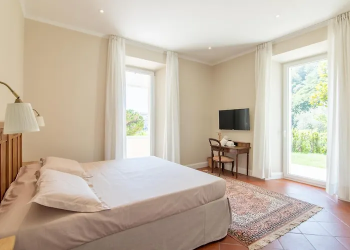 Eden Jacuzzi Pool 4*