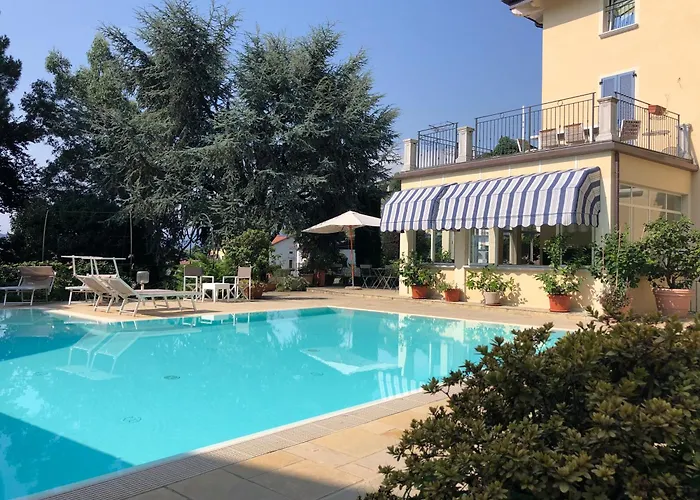 Eden Jacuzzi Pool 4*